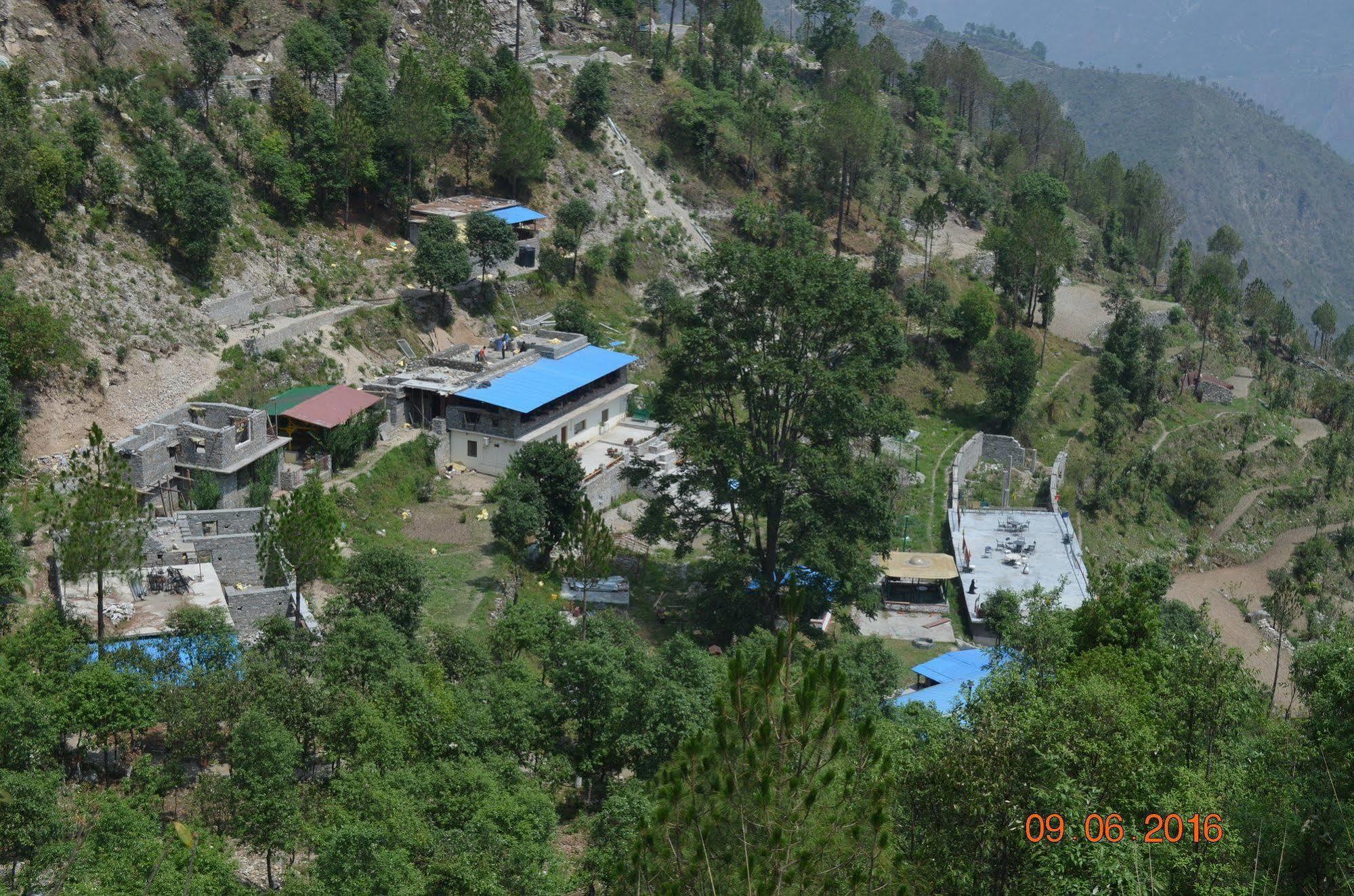 Kafal Resort Nainital Esterno foto