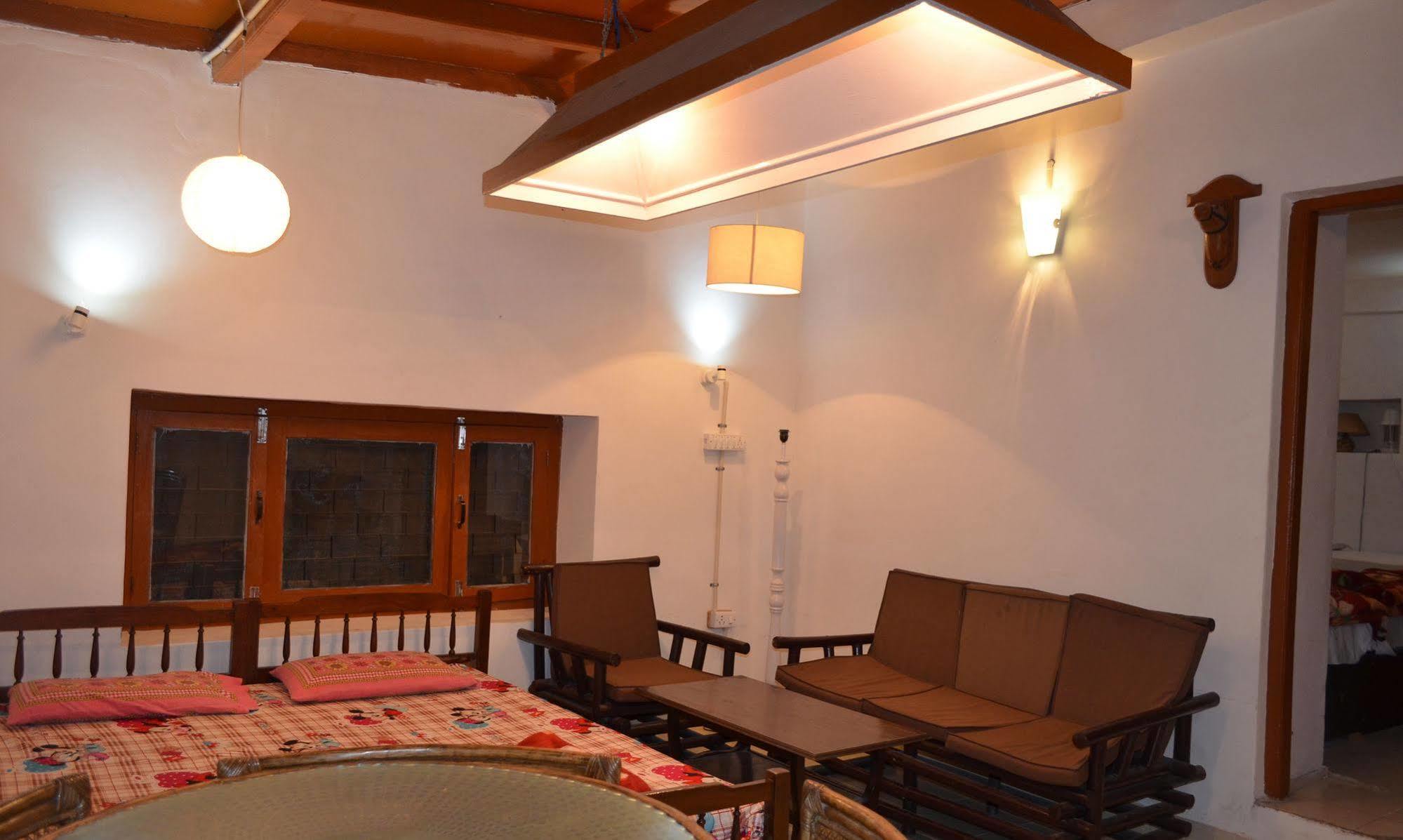 Kafal Resort Nainital Esterno foto